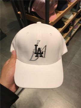 mlb是什么牌子，是美国知名的棒球帽品牌
